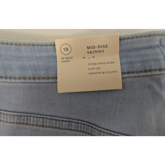 Women's Mid-Rise Skinny Jeans Lightweight Denim 18 Short Light Blue - Picture 6 of 6